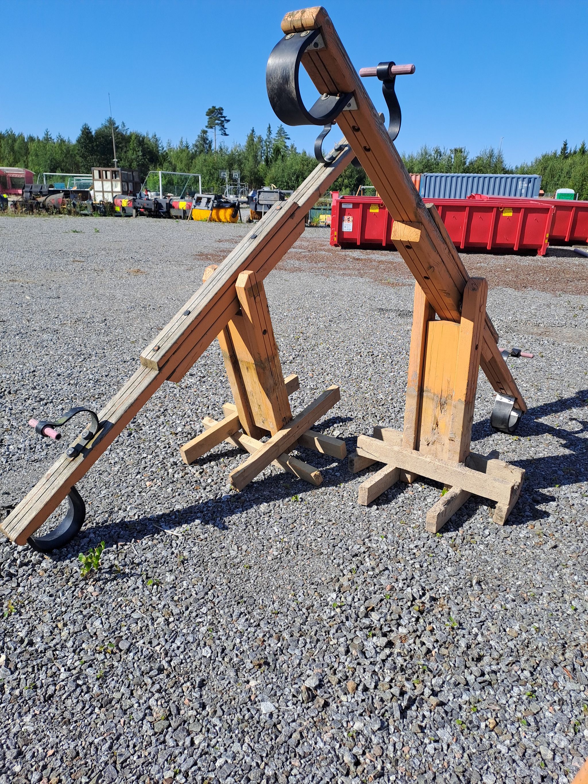 Image 1/2