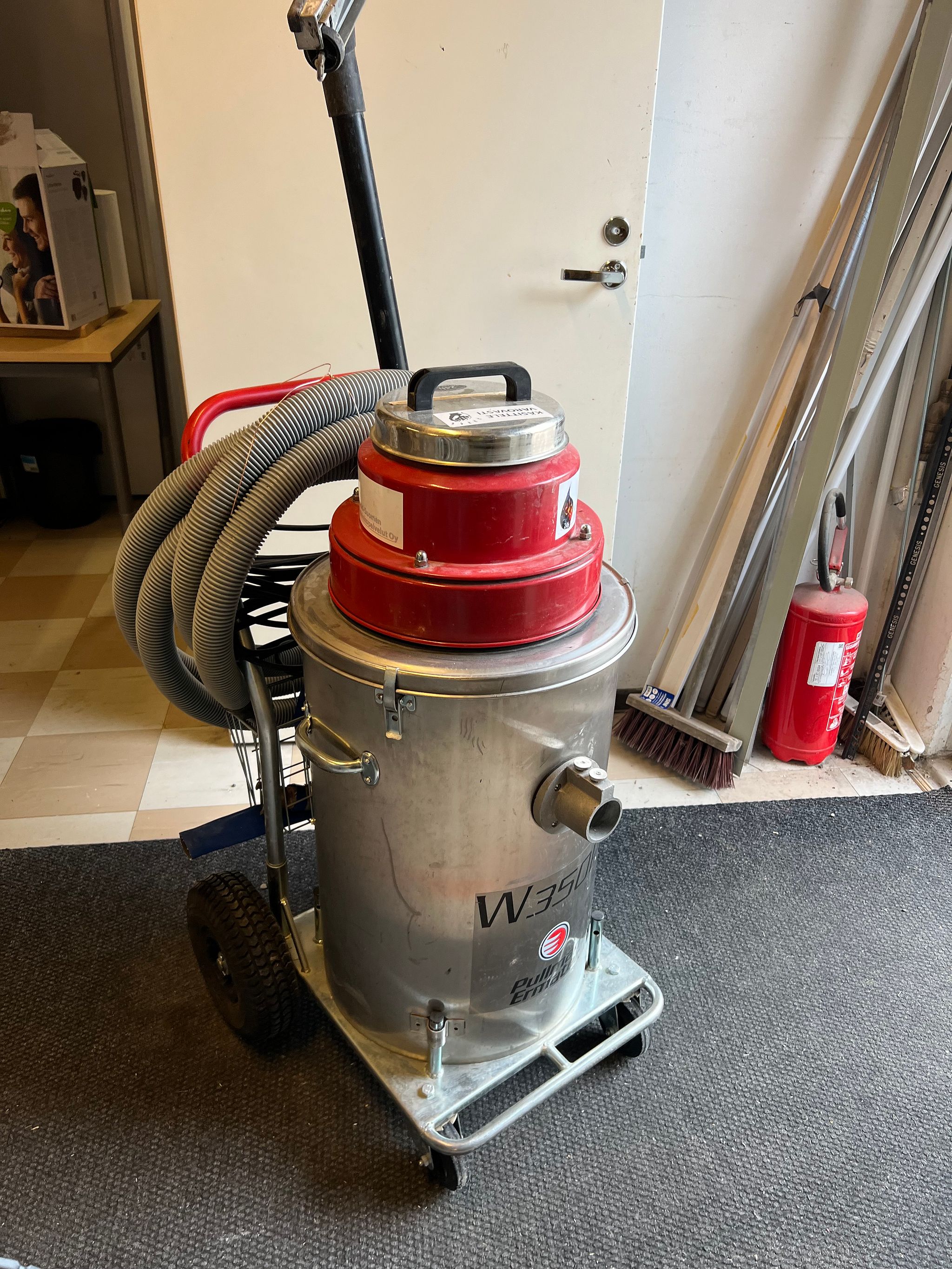 Image 1/10
