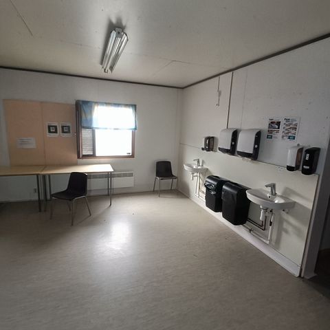 Image 17/87