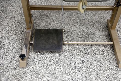 Image 4/57