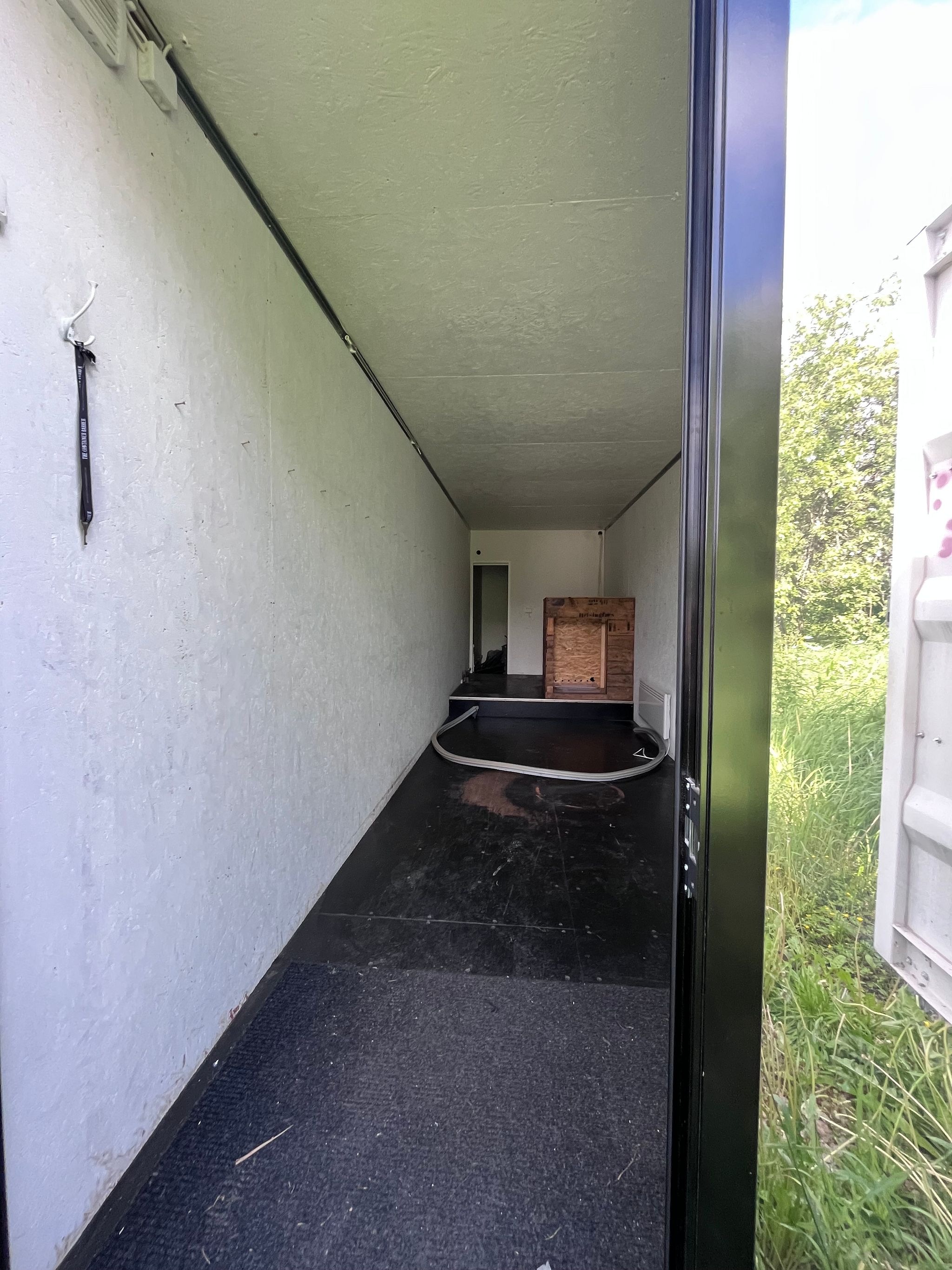 Image 8/20