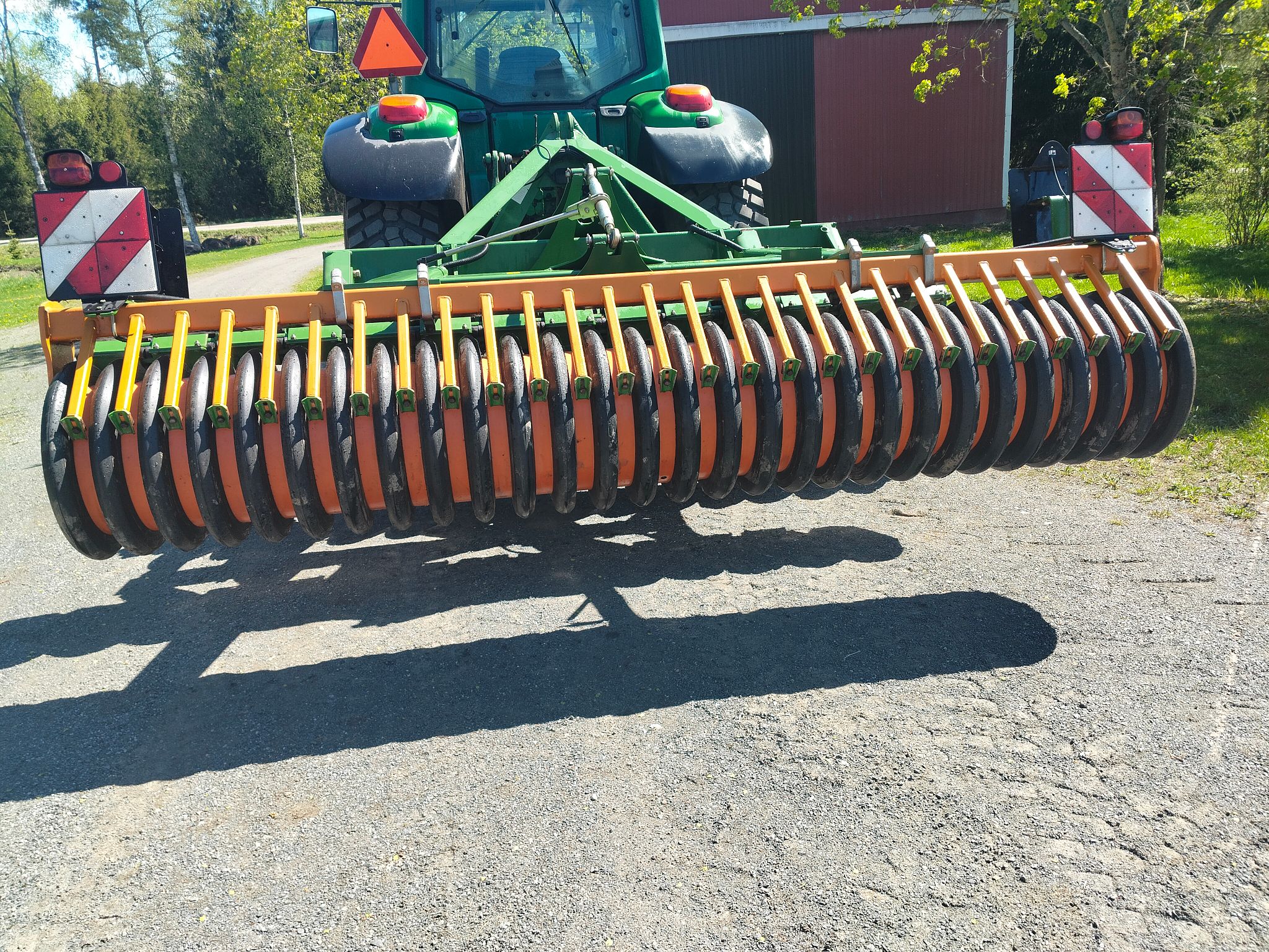 Image 4/10
