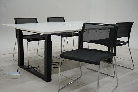 Image 1/15