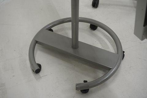 Image 3/9