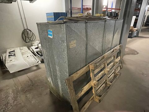 Image 3/5