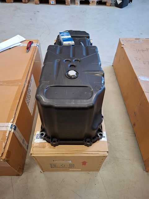 Image 2/4