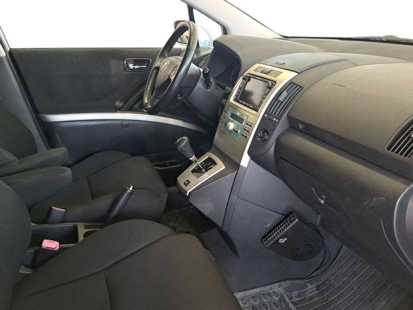 Image 7/35
