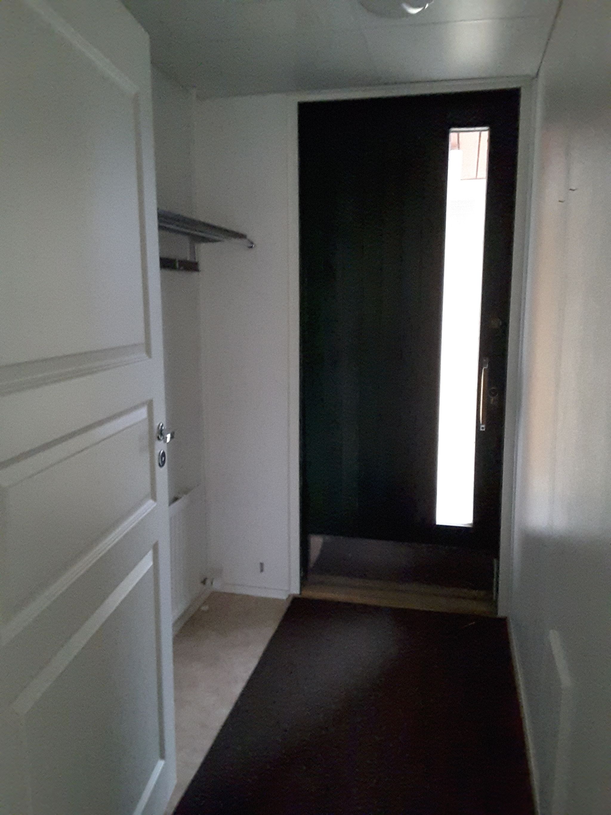 Image 3/19