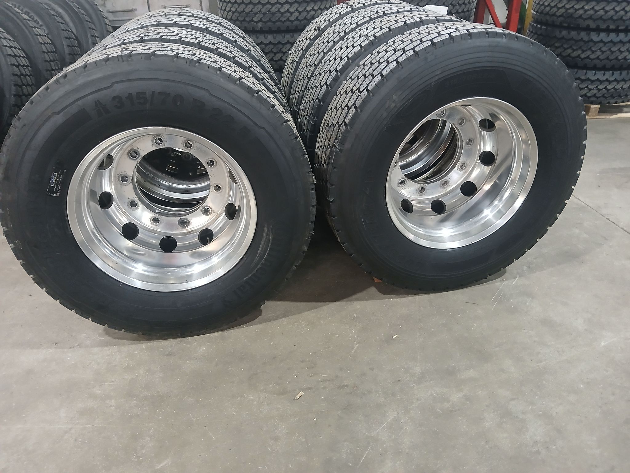 Image 1/12