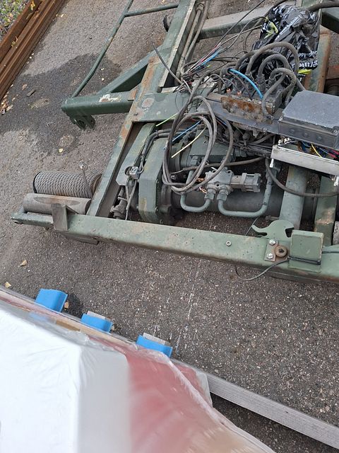 Image 4/10