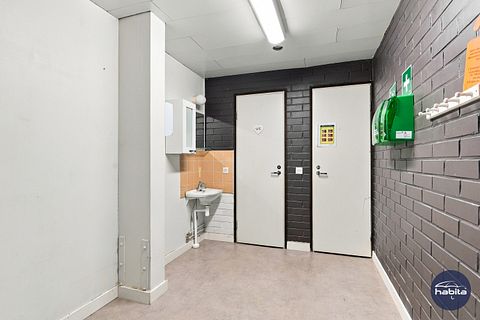 Image 7/23