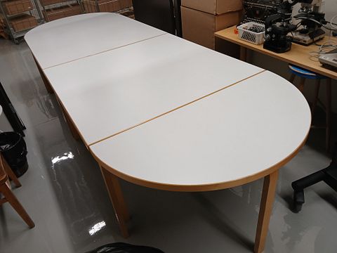 Image 2/6