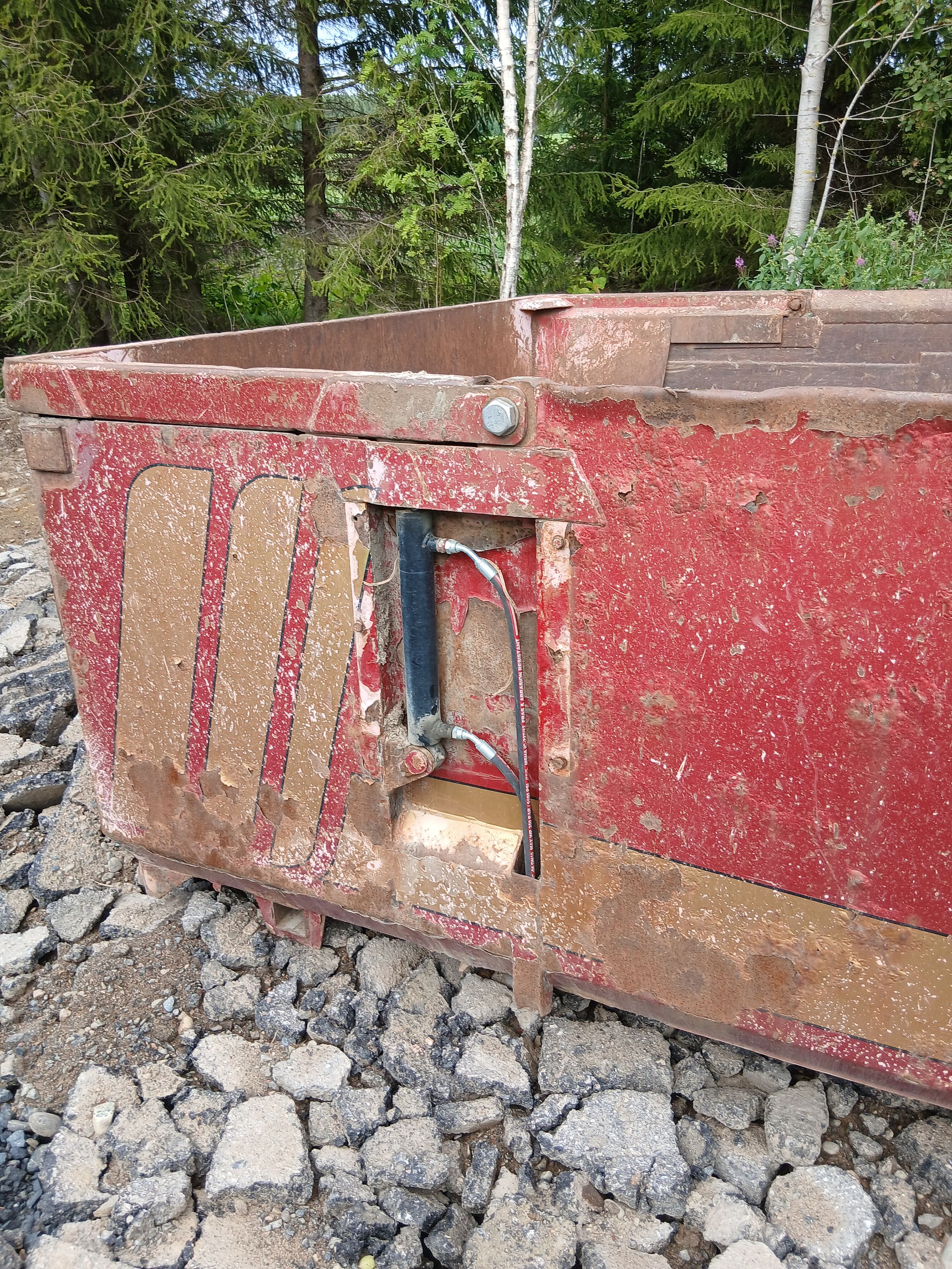 Image 5/9