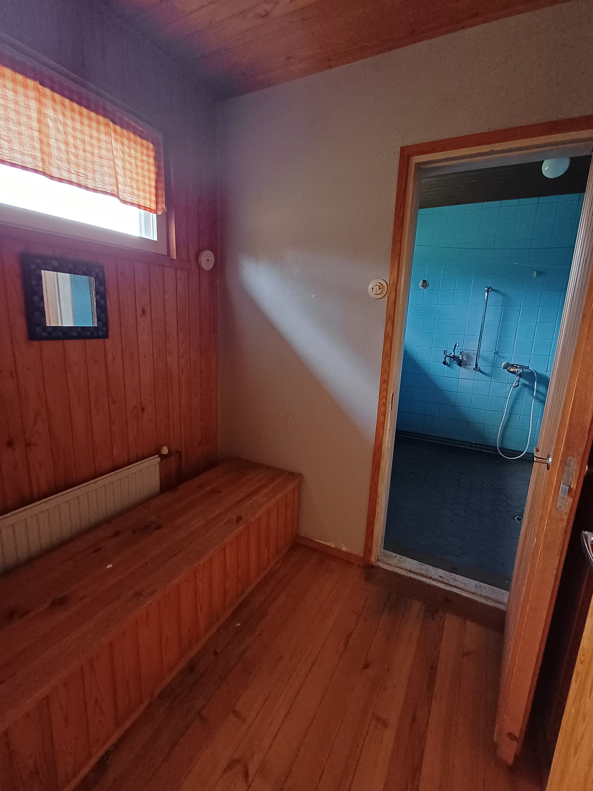 Image 41/56