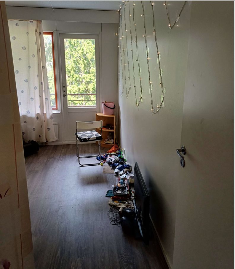 Image 8/16