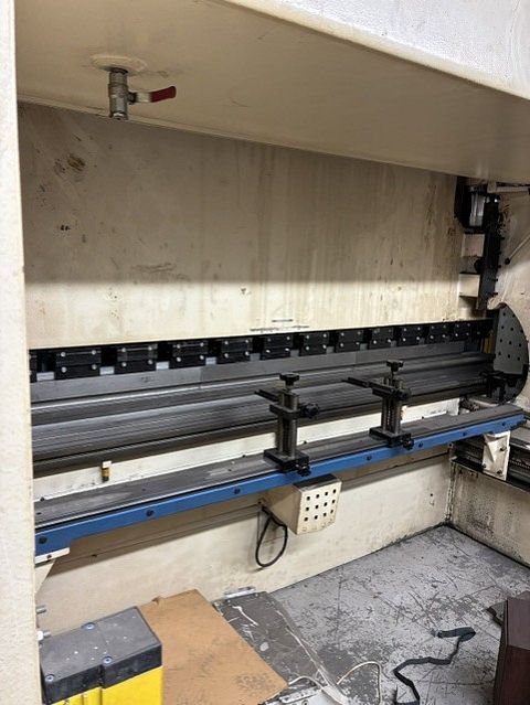Image 5/8