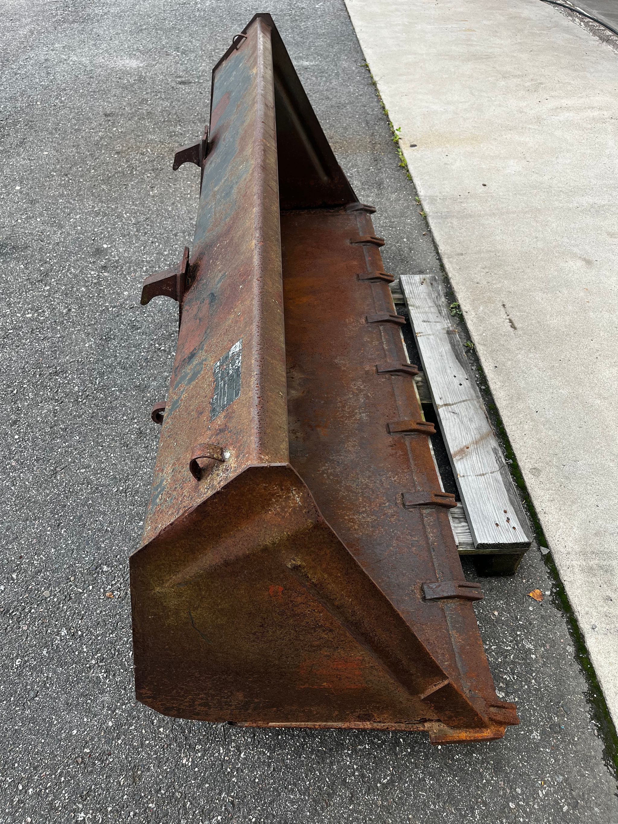Image 3/7