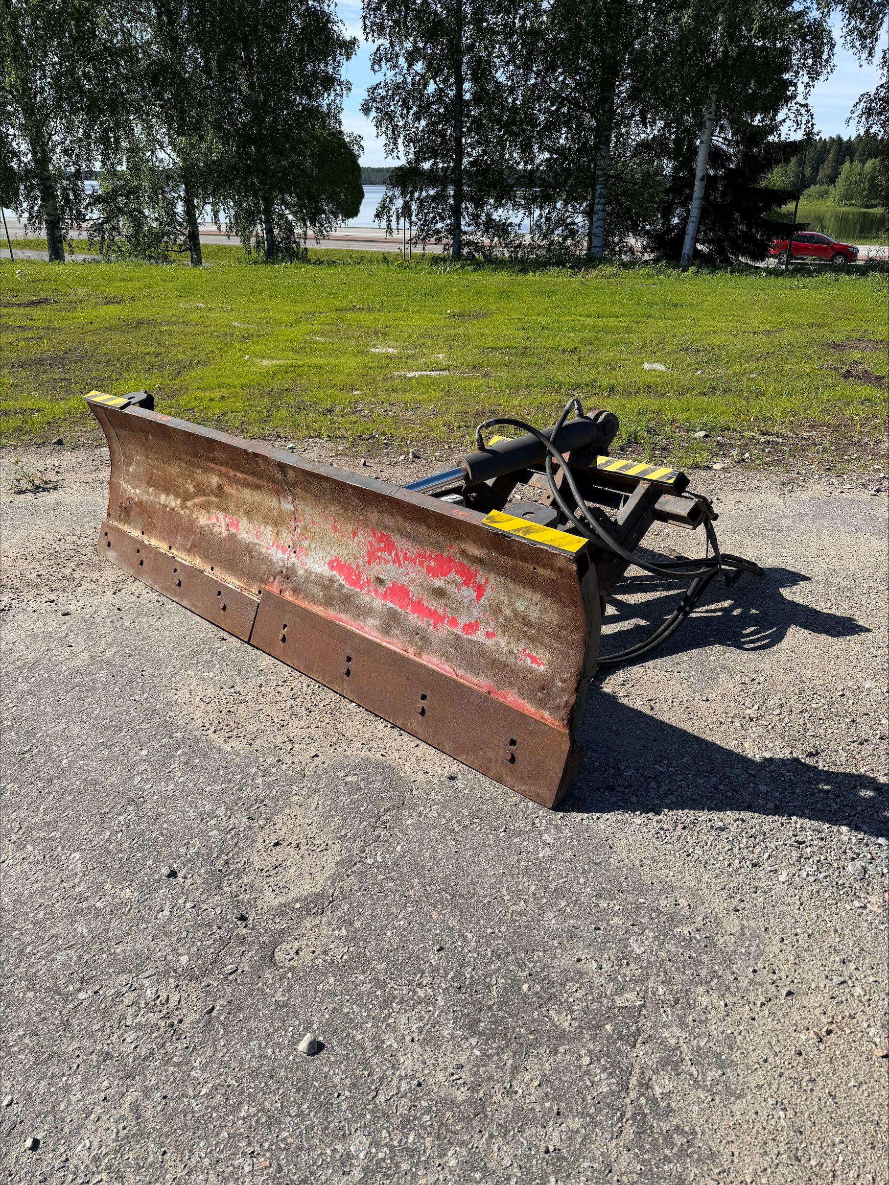 Image 1/4