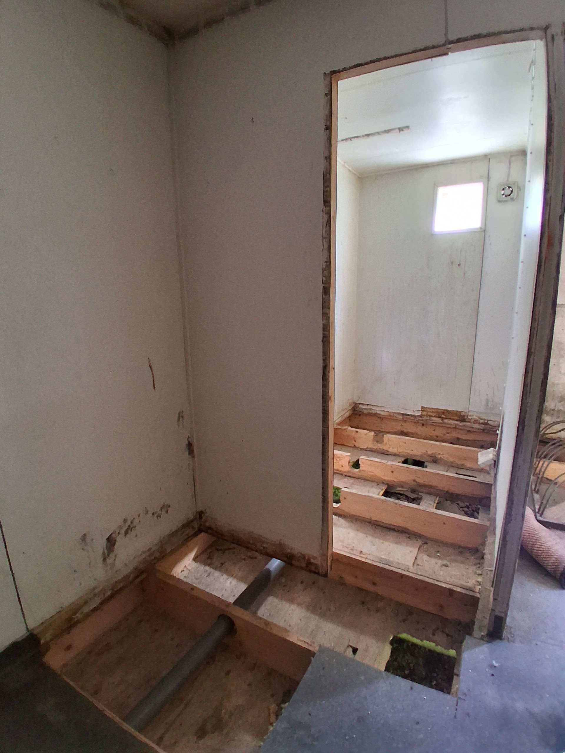 Image 5/8