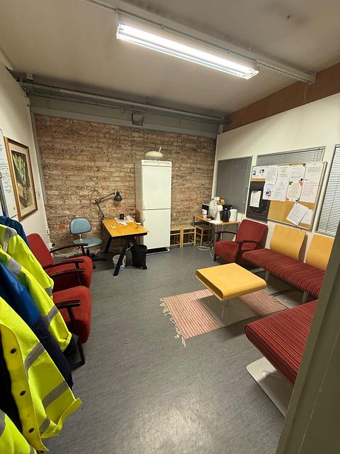 Image 8/14