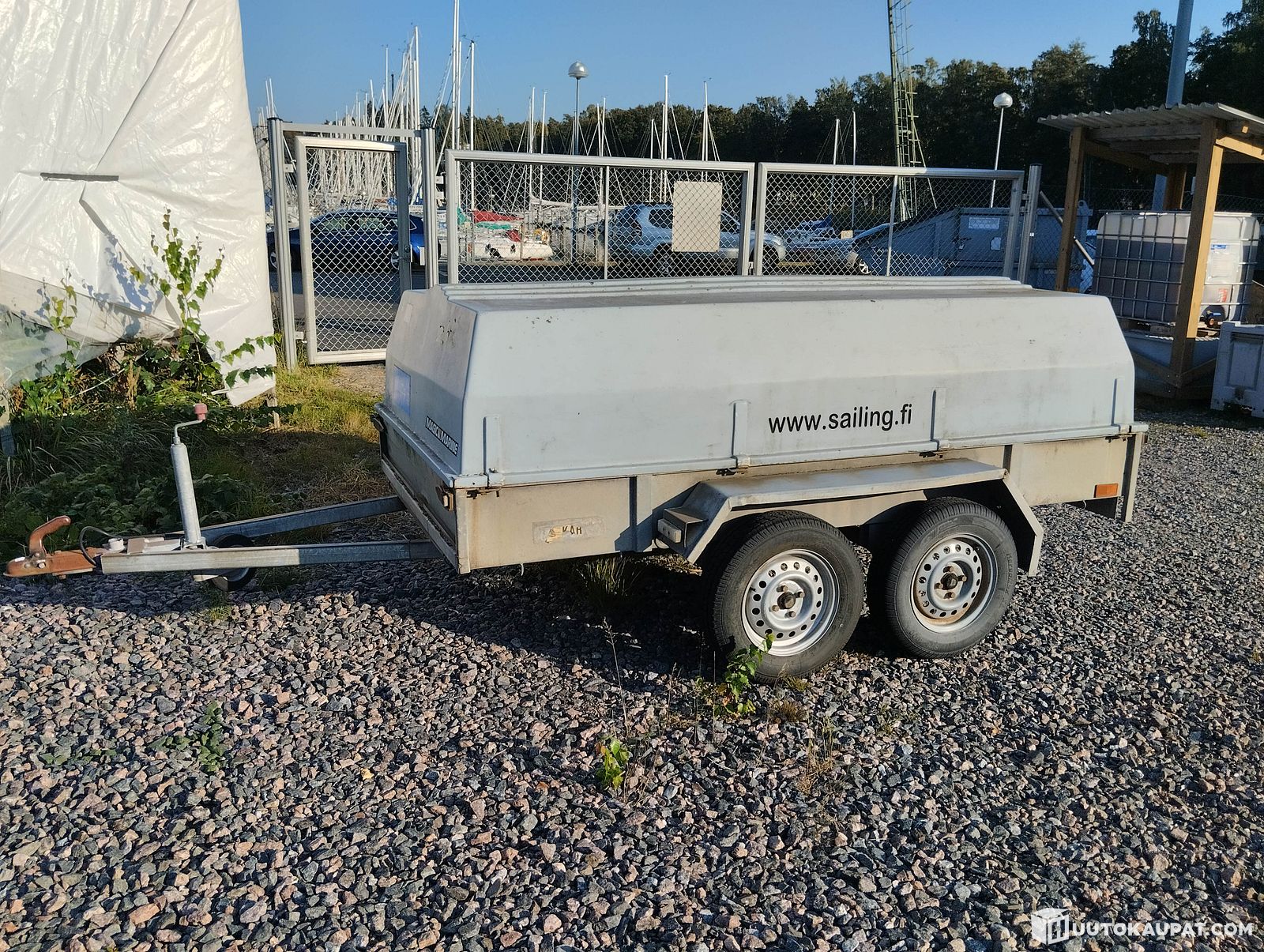 2-akselinen-kevytper-k-rry-k-rpp-helsinki-huutokaupat