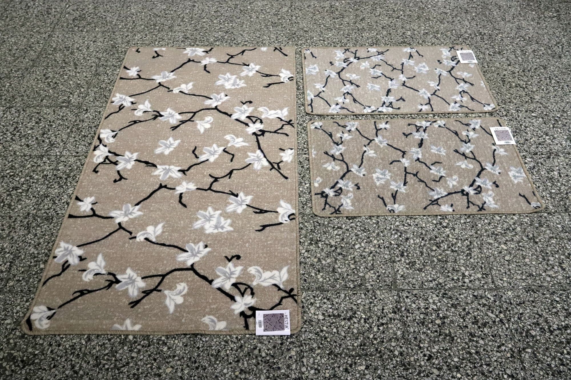Image 1/18
