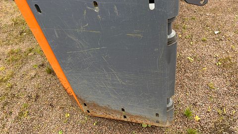 Image 6/9