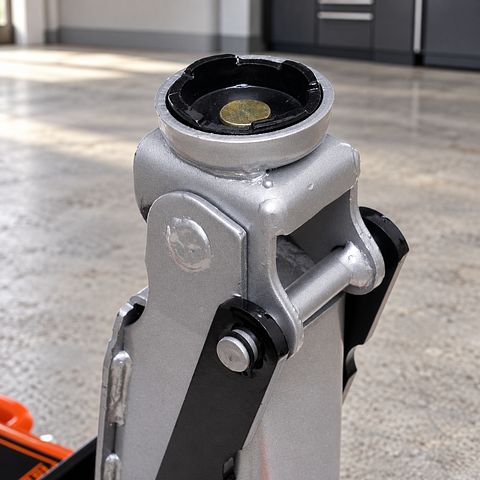 Image 6/9