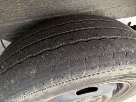 Image 11/28