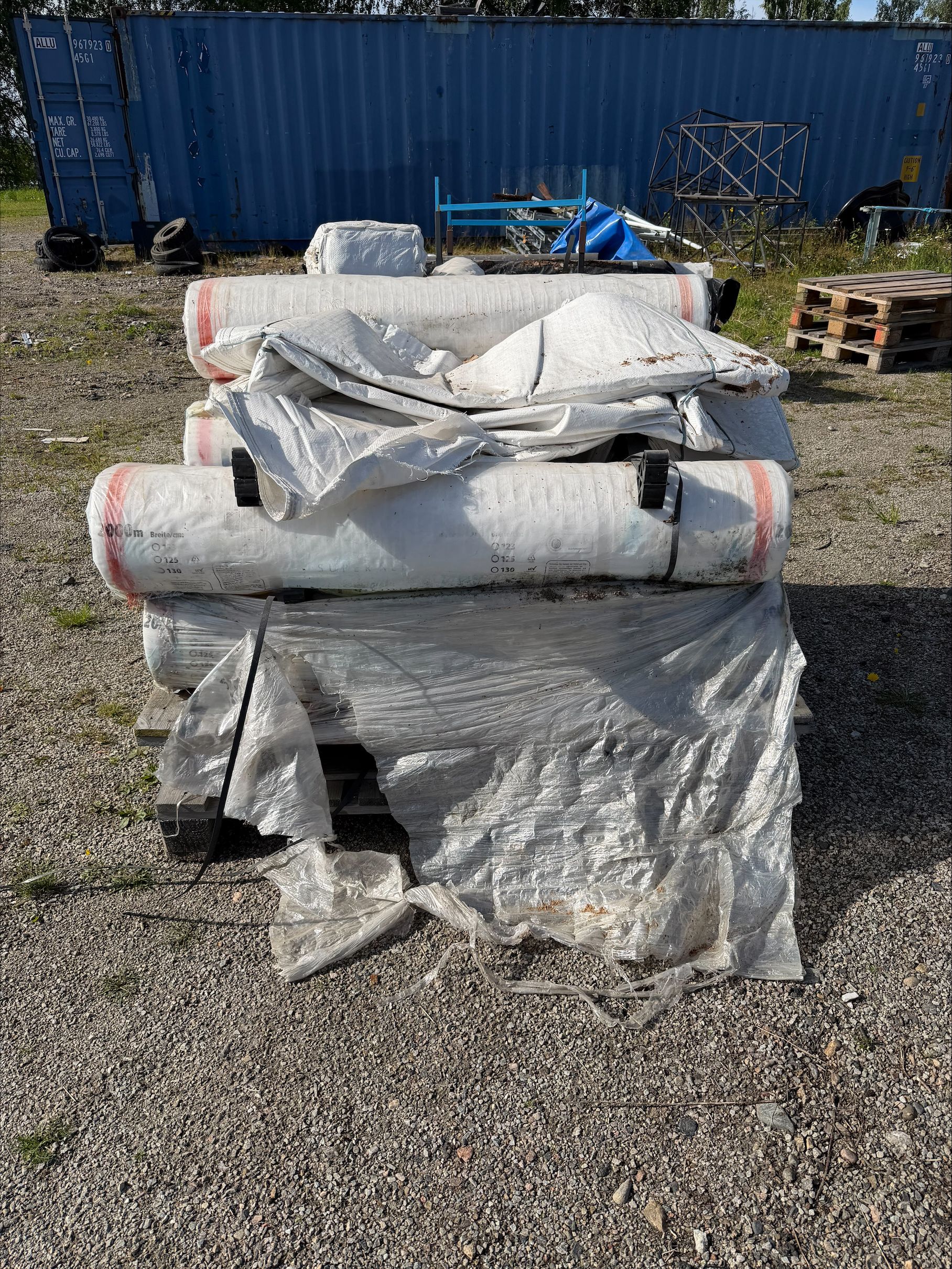 Image 2/3