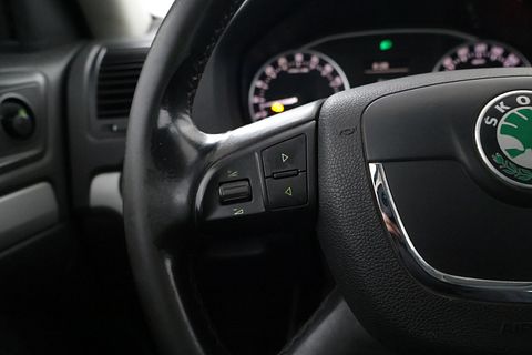 Image 15/51