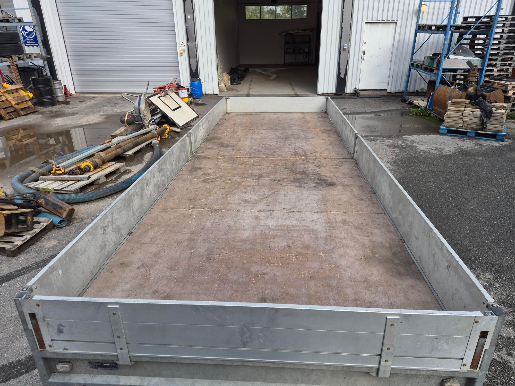 Image 4/6