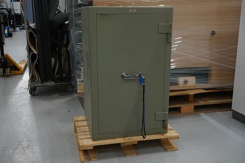 Image 1/9