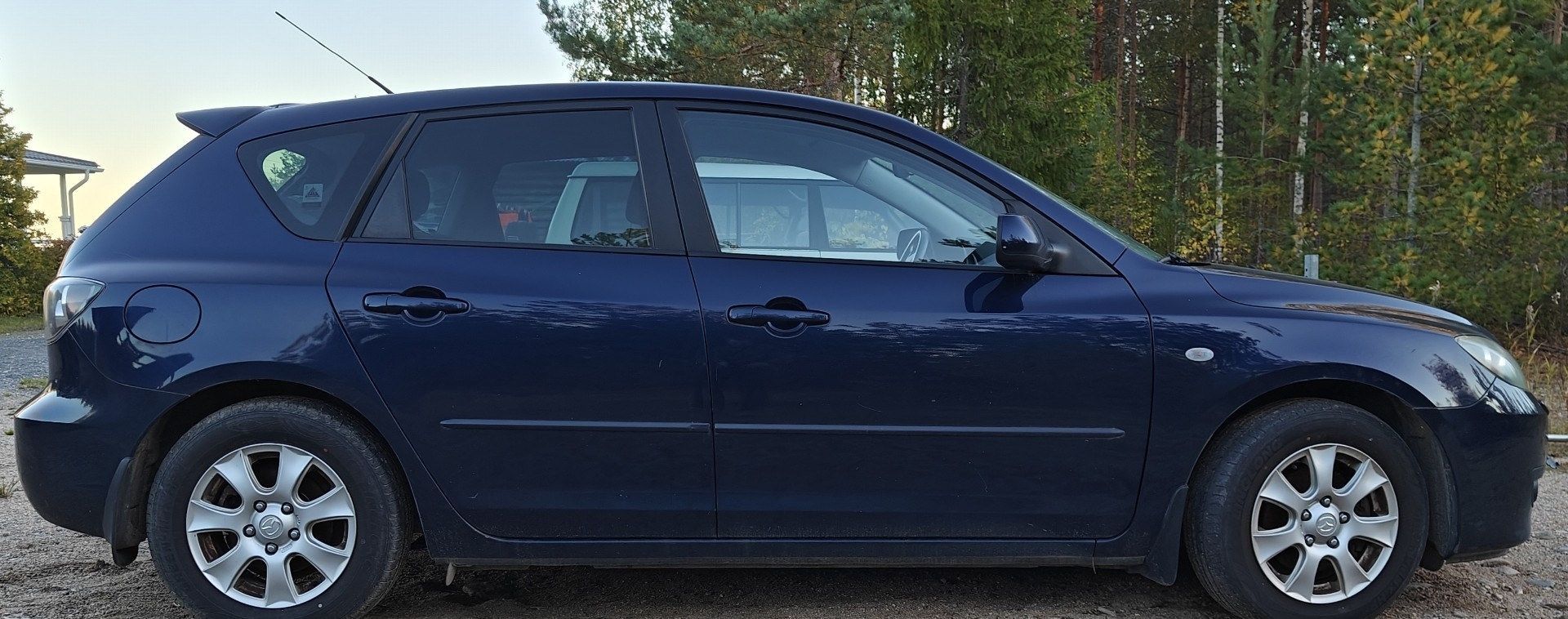 Image 3/12