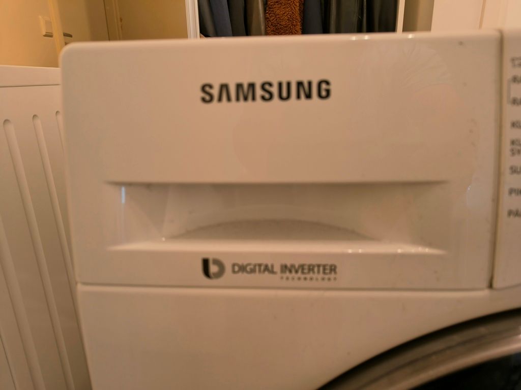 Image 4/10