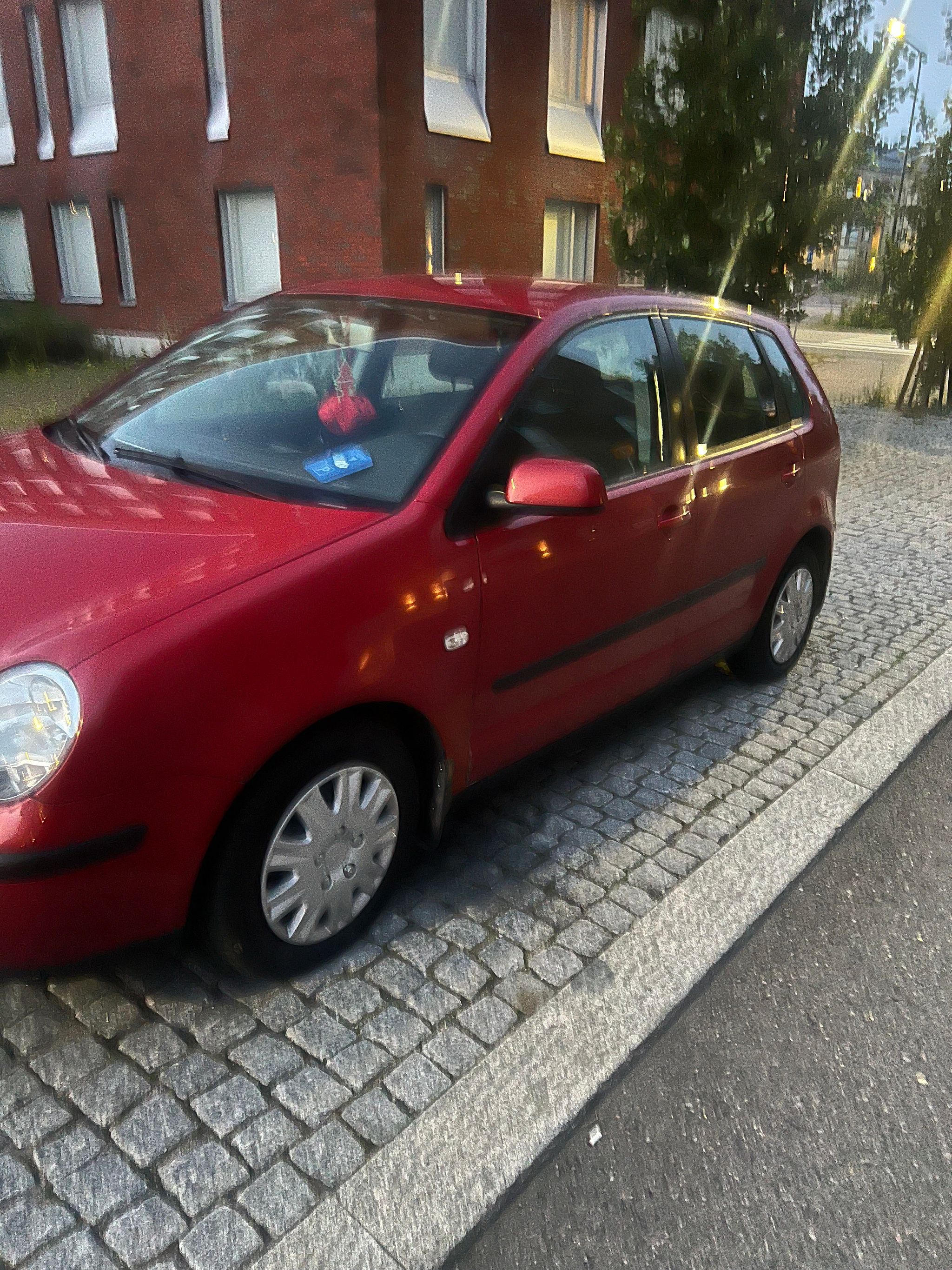 Image 2/11