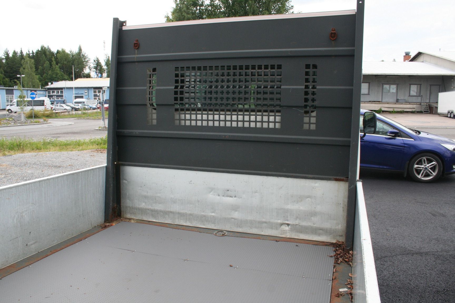 Image 8/9