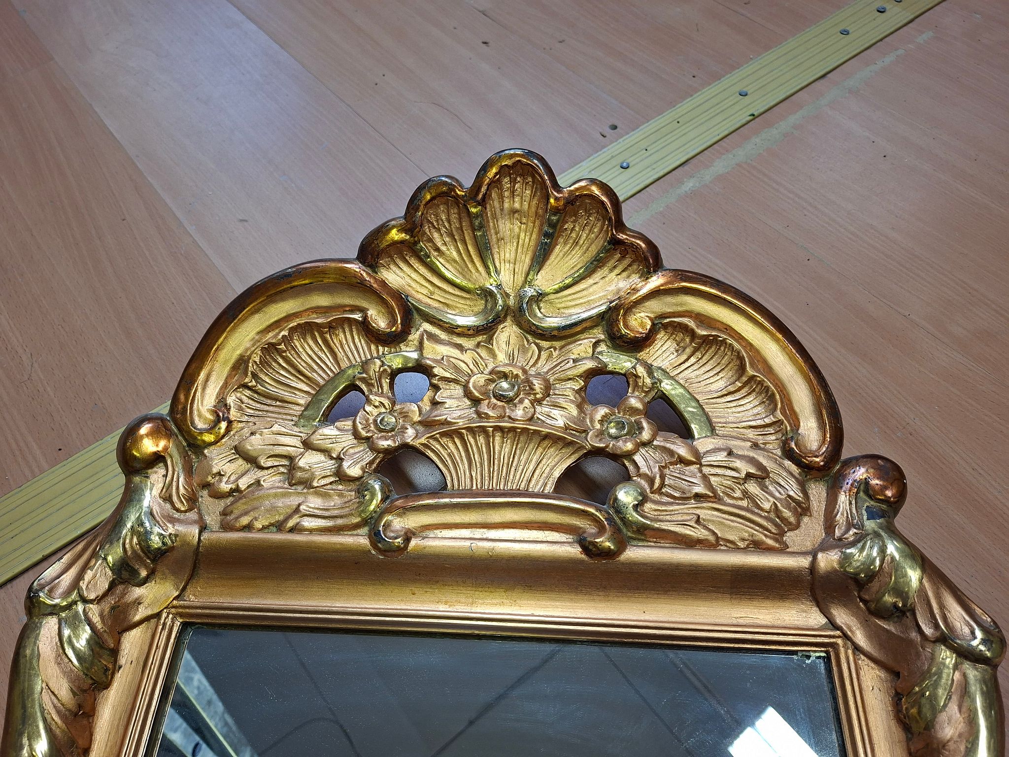 Image 4/9