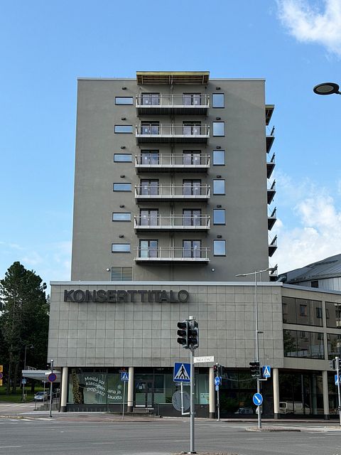 Image 1/20