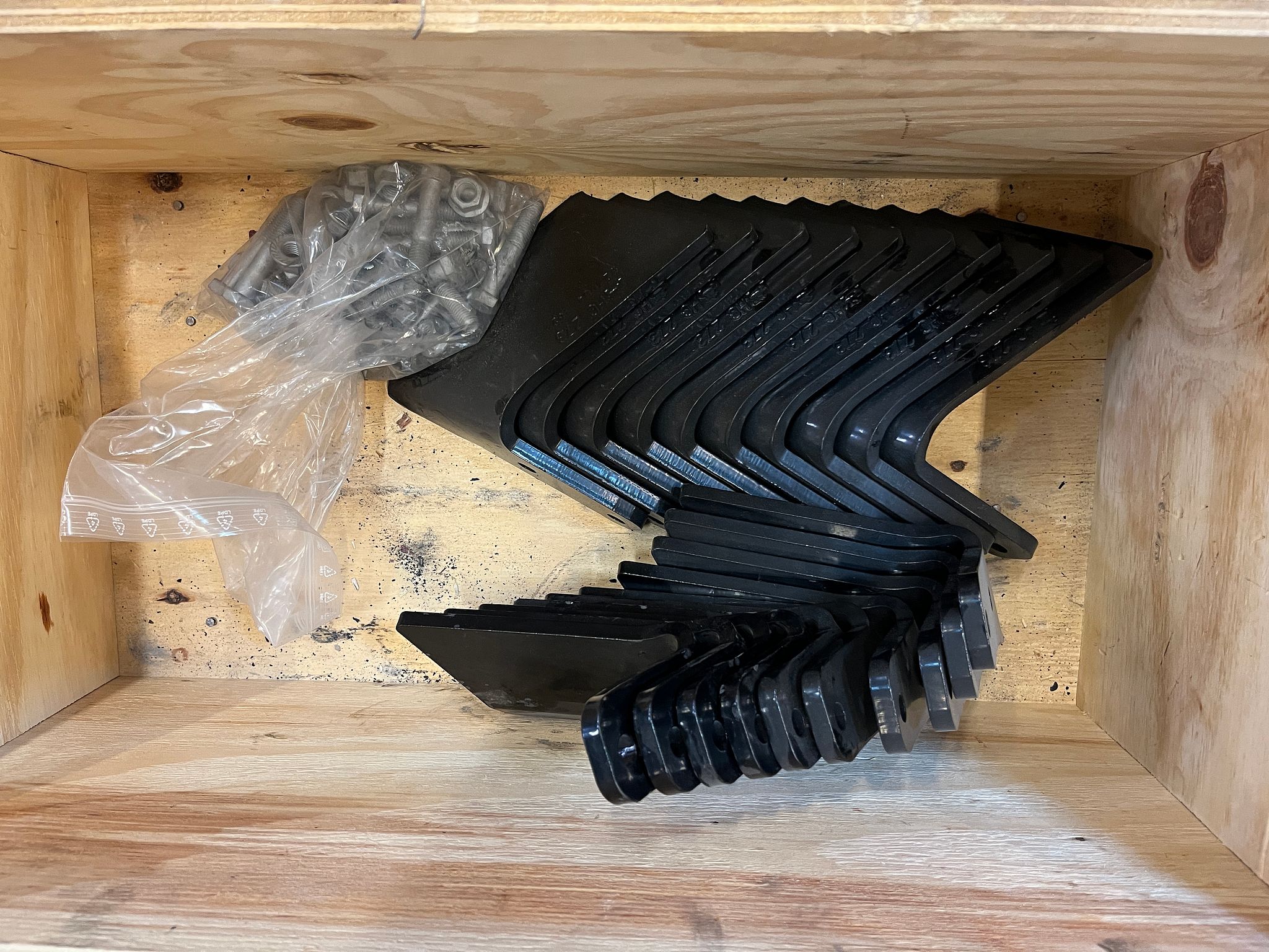 Image 1/2