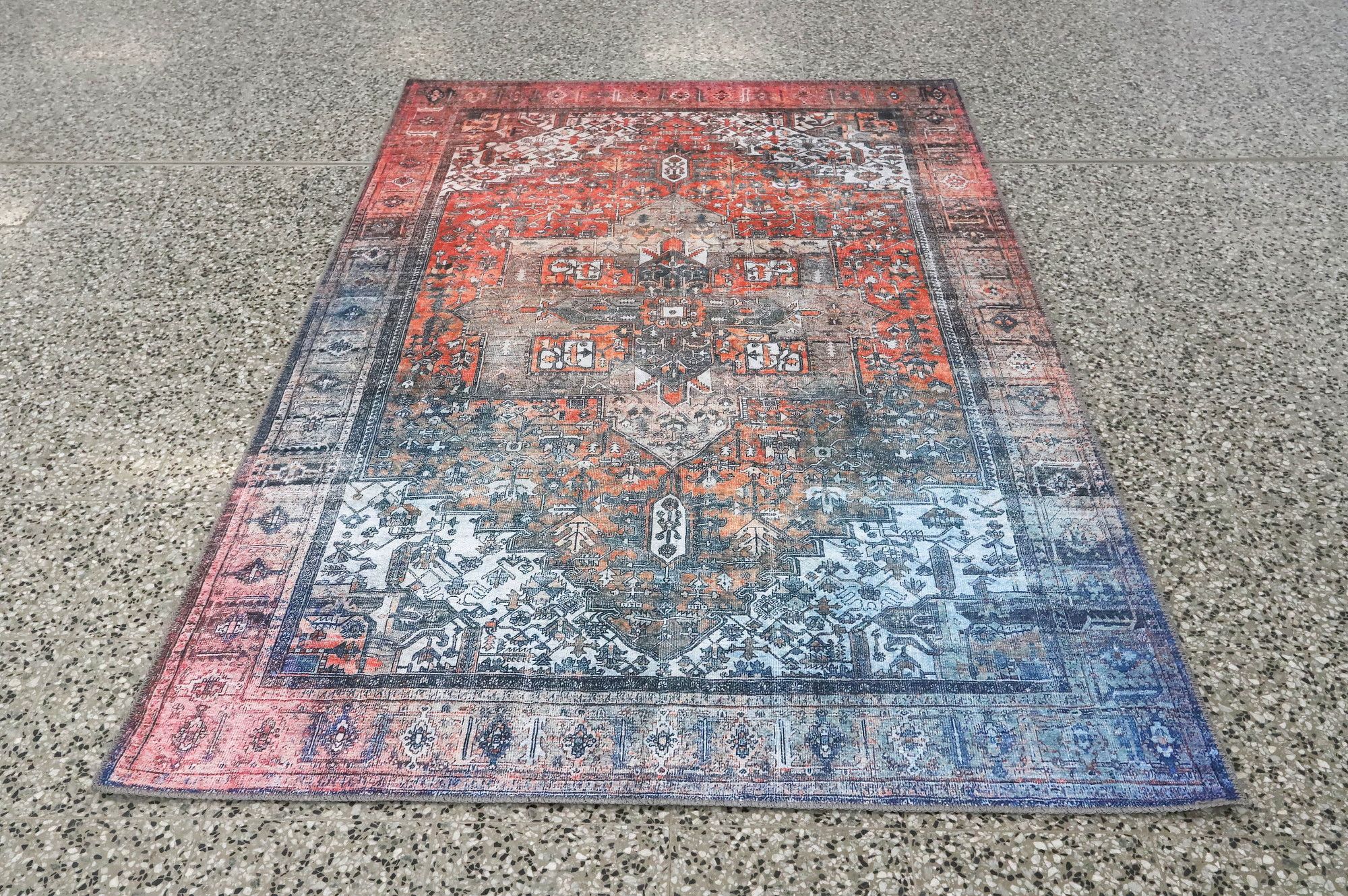 Image 1/6