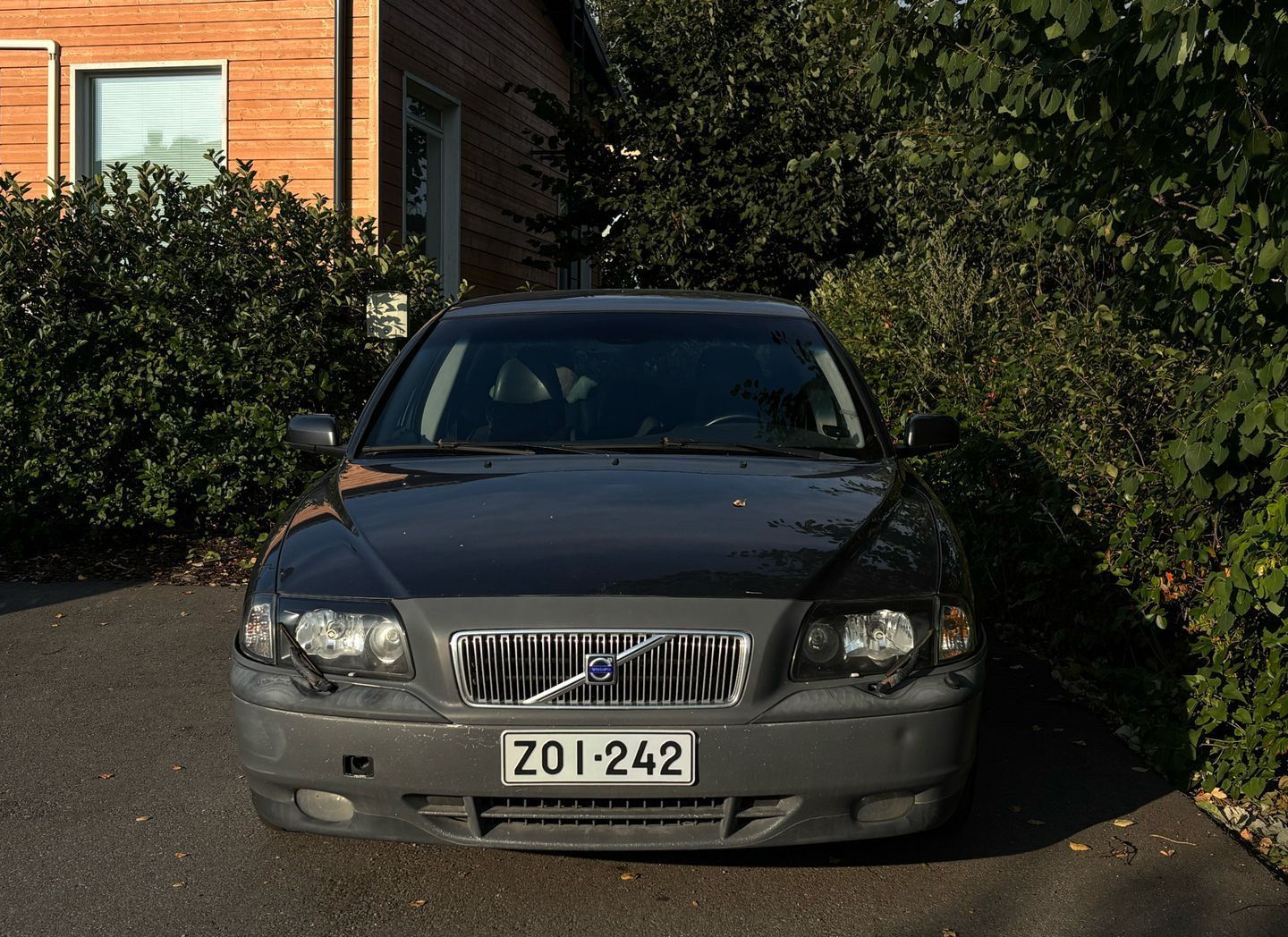 Image 2/28