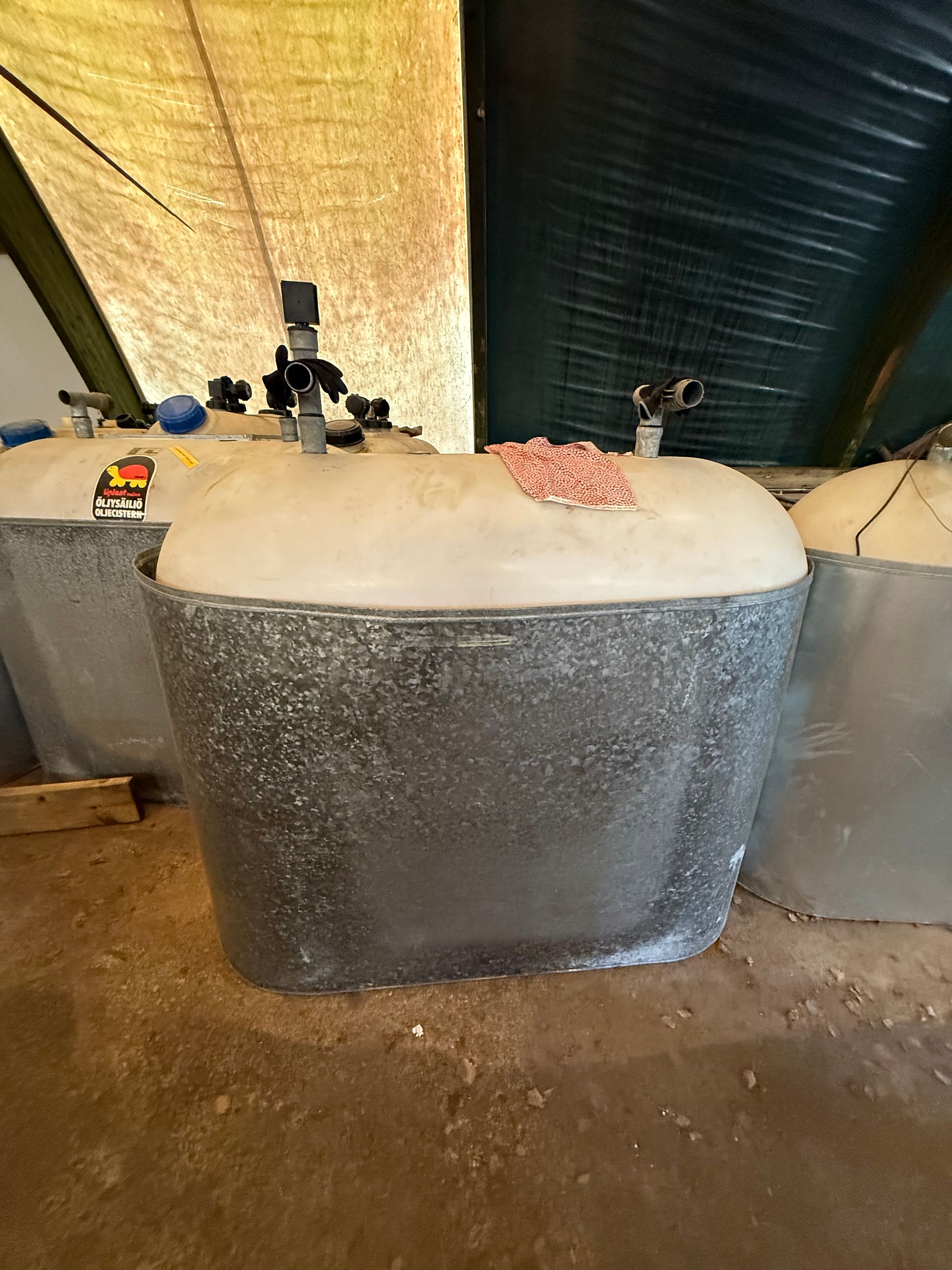 Image 4/7