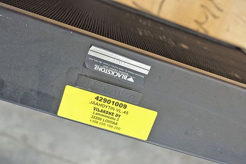 Image 1/10