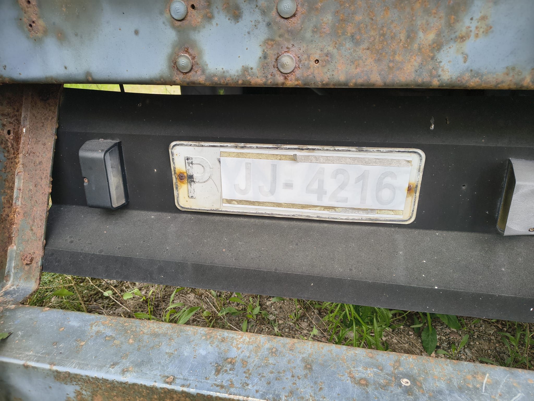 Image 4/5
