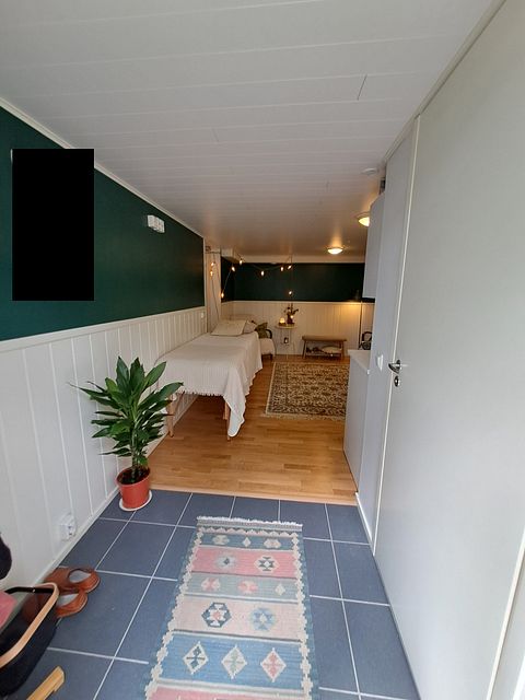 Image 8/14