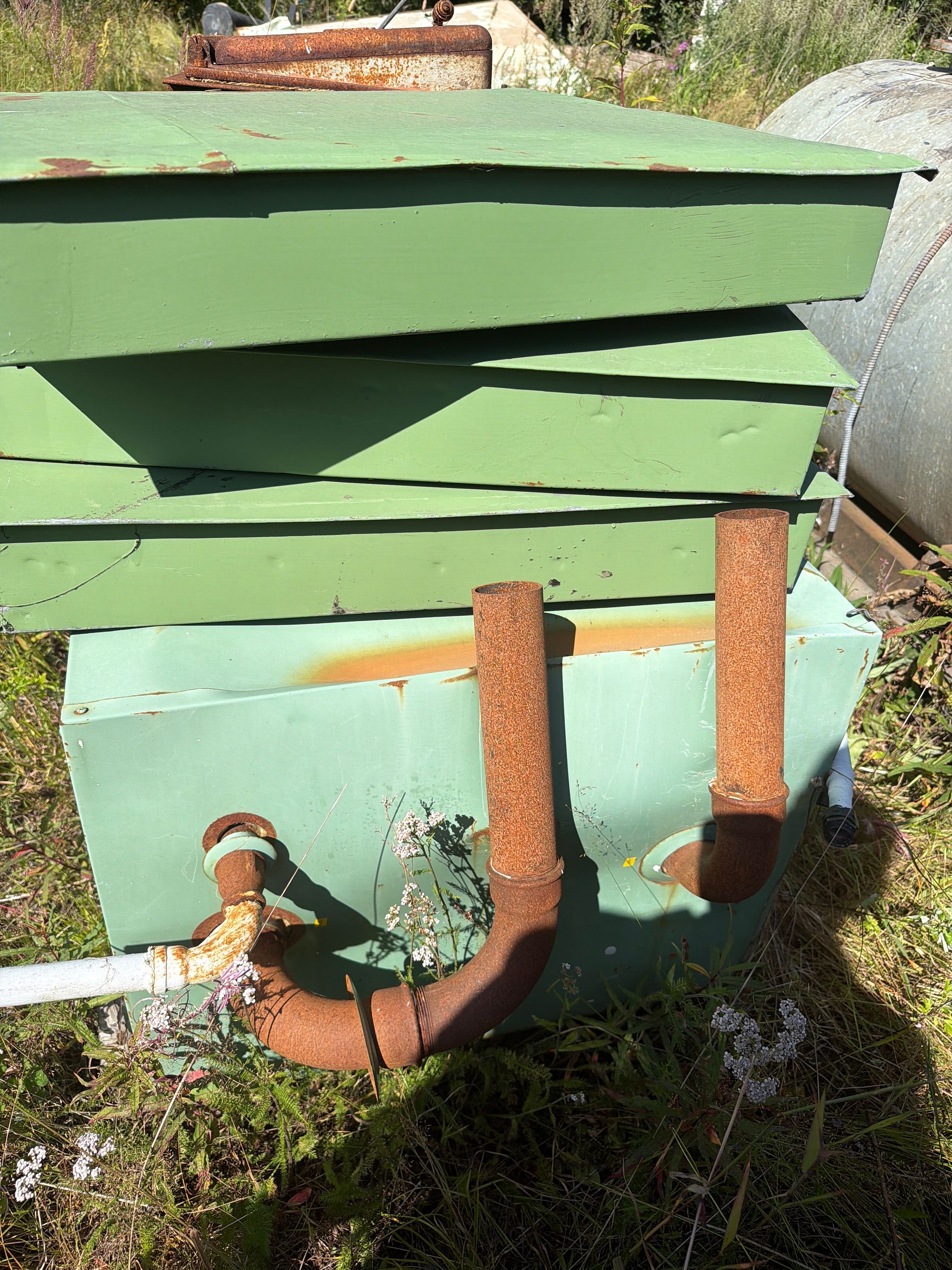 Image 4/6