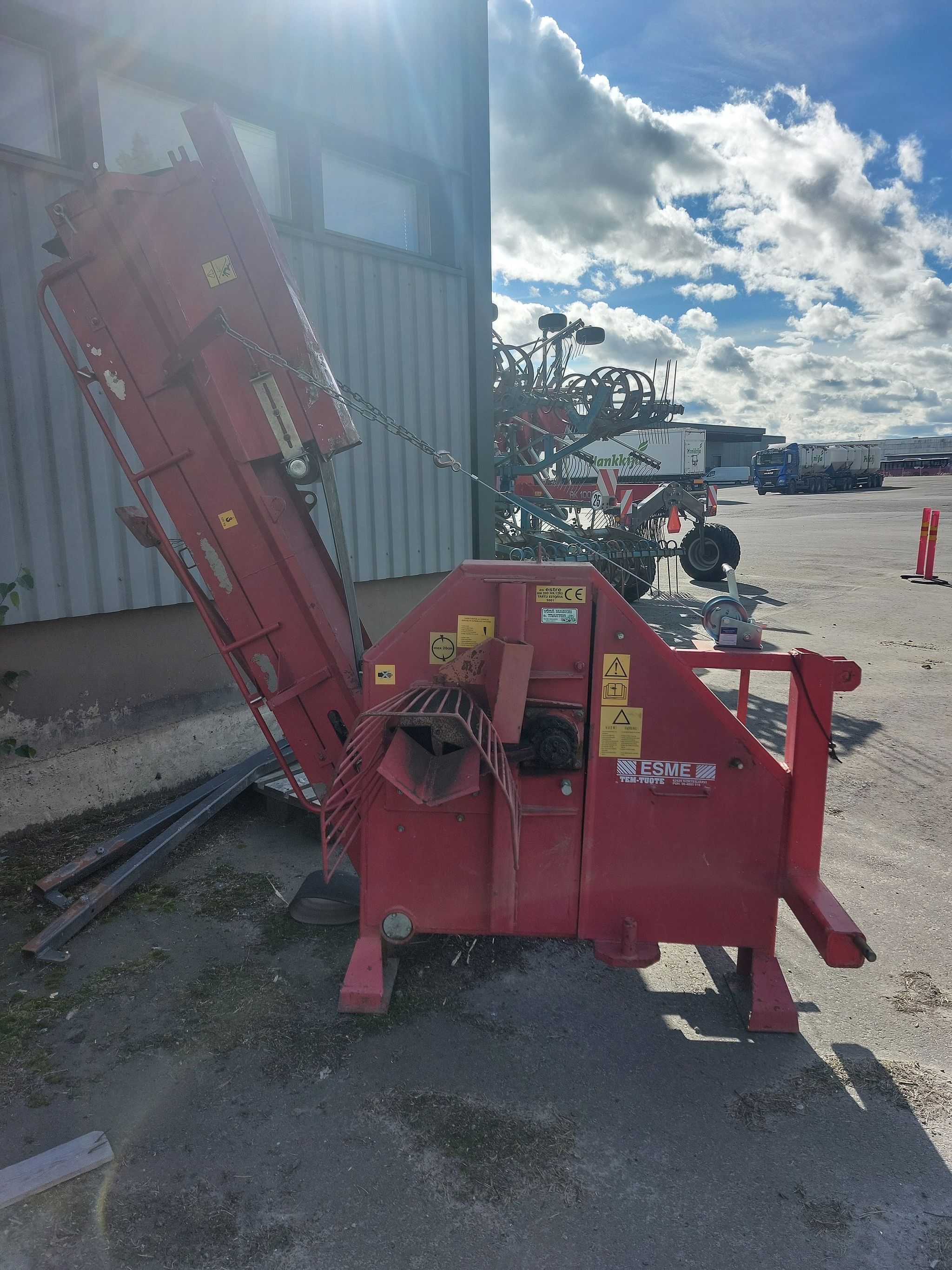 Image 4/5