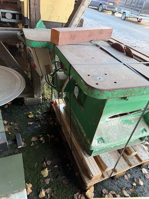 Image 6/12