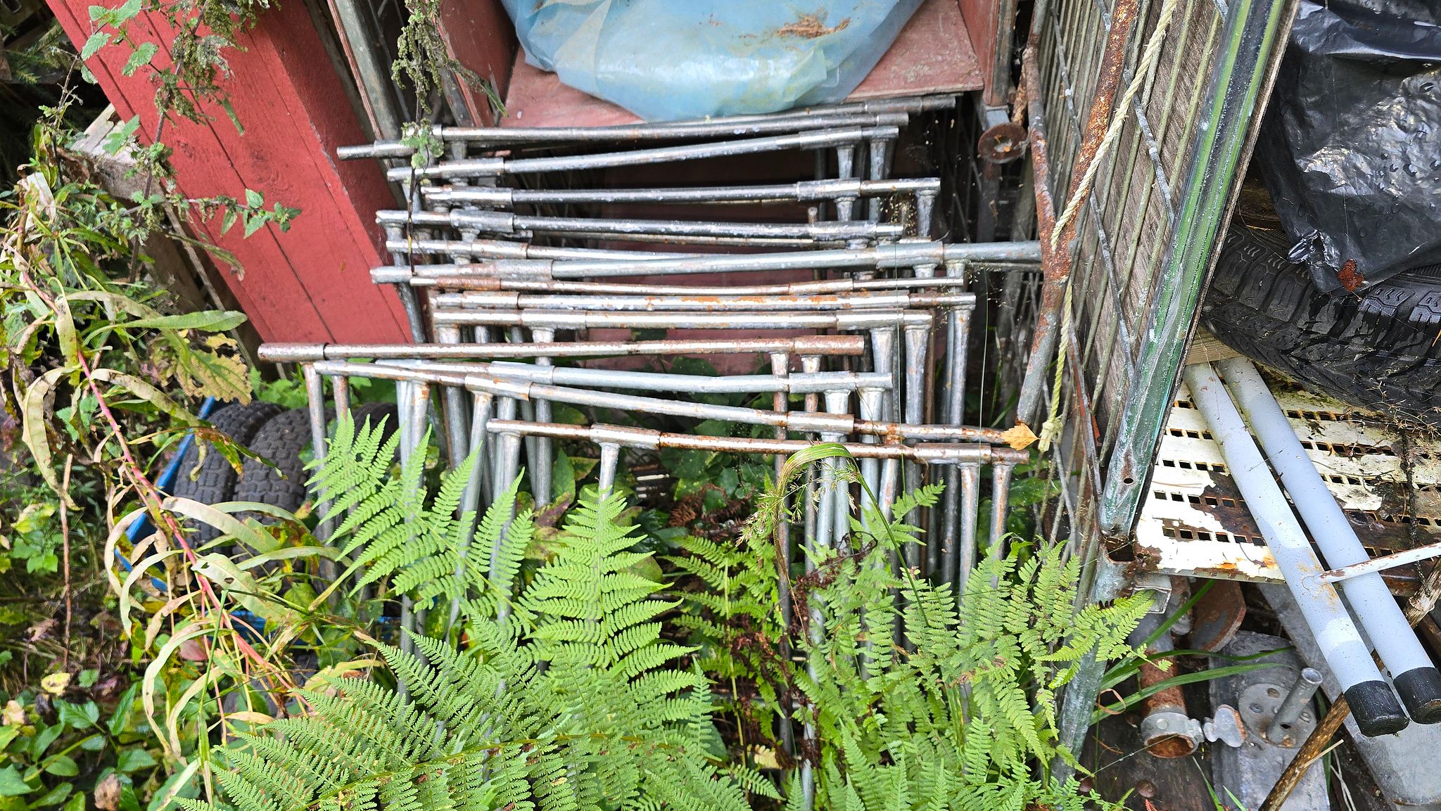 Image 10/16